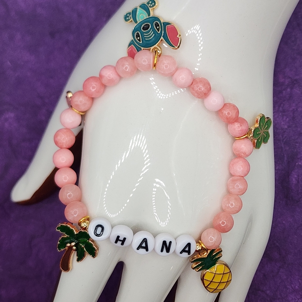 🆕️Ohana Means Family - Picture 4 of 13